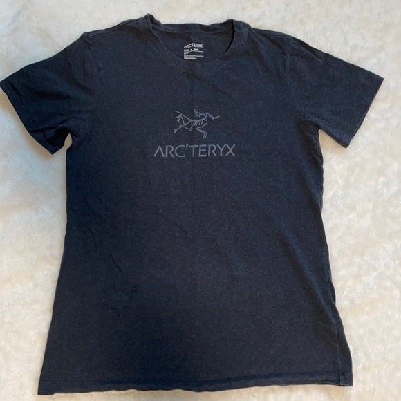 Arc'teryx Tops - Arc’teryx women’s tee shirt